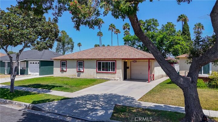 Property Photo: 323 E 185th Street CA 90746