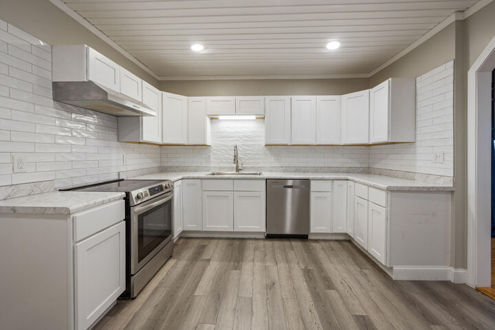 Property Photo:  13 Fruit Street  ME 04401 
