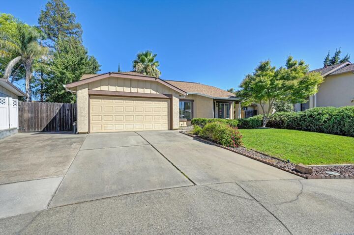 Property Photo:  3912 Onawa Court  CA 95843 