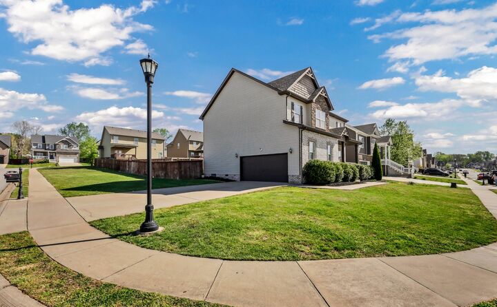 Property Photo: 109 Easton Dr TN 37043