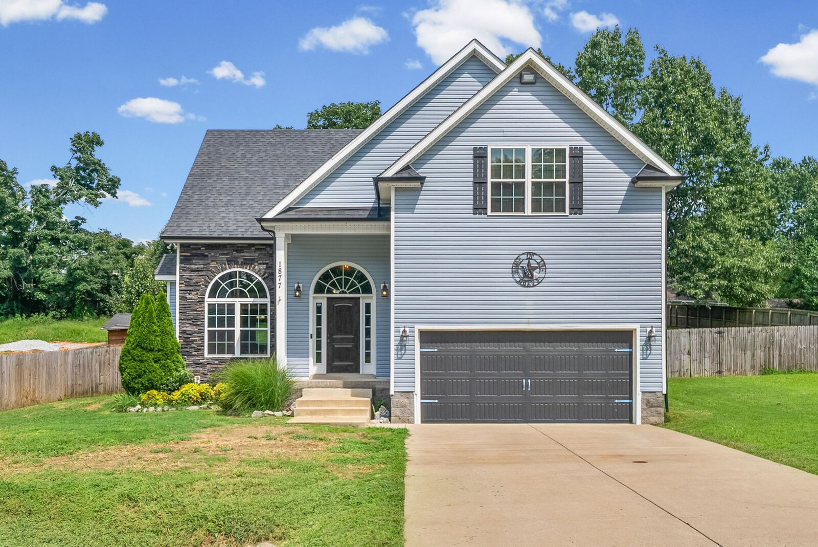 Property Photo: 1877 Red Fox Trl TN 37042