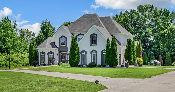 Property Photo:  865 Butts Dr  TN 37042 