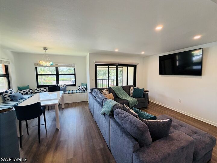 Property Photo:  1522 Mainsail Drive 4  FL 34114 