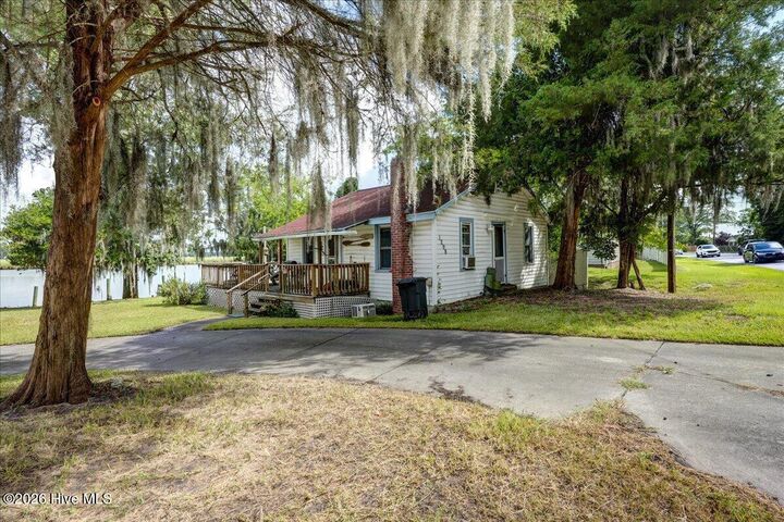Property Photo: 1298 Brices Creek Road NC 28562