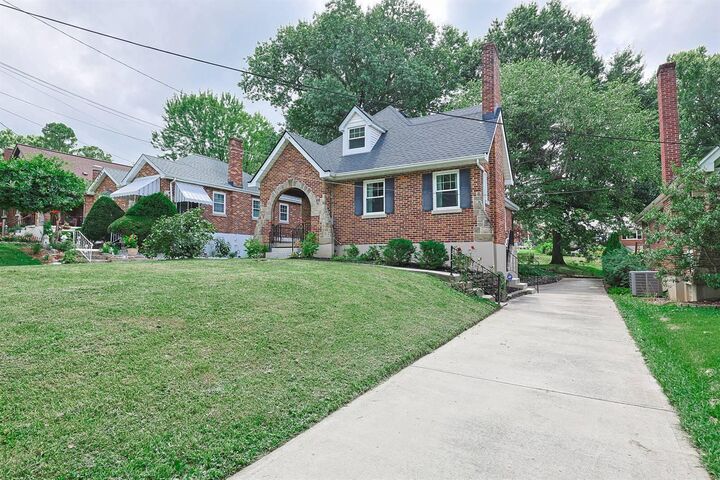 Property Photo: 16 W Crittenden Avenue KY 41011