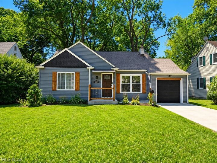 Property Photo: 1600 Delia Avenue OH 44320