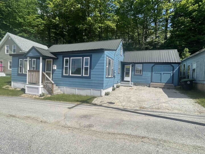 Property Photo:  21 East Bow Street  NH 03235 