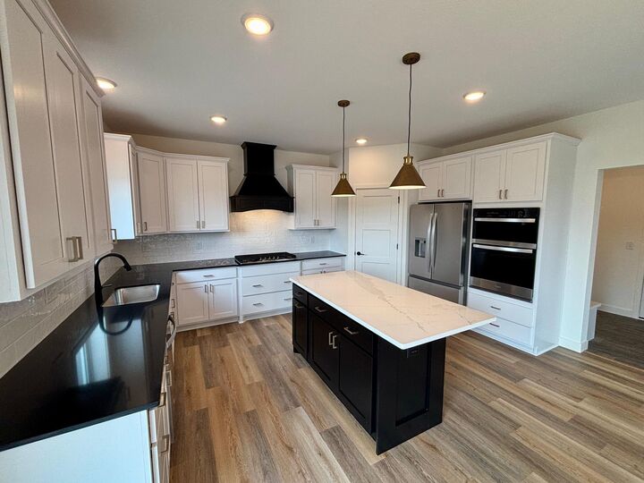 Property Photo: 819 Walnut Grove Lane MN 55341