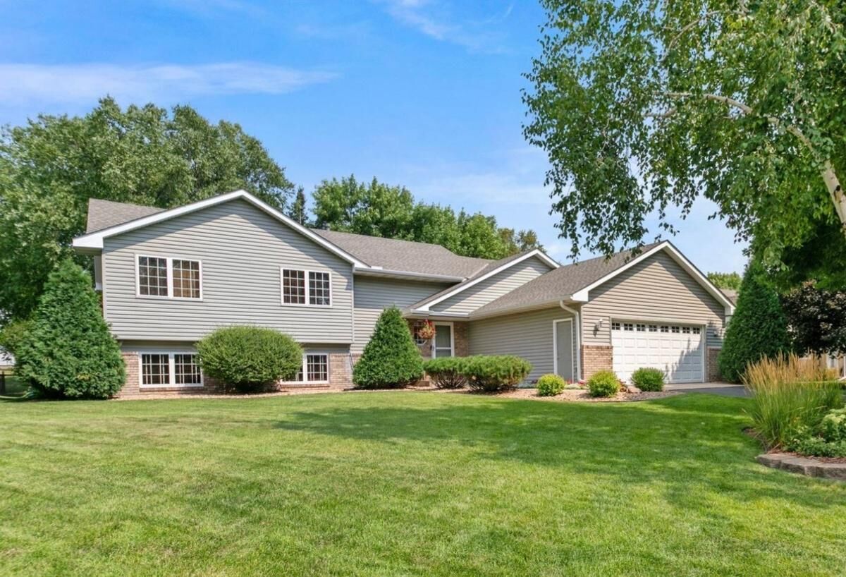 Property Photo: 16148 Logarto Lane MN 55044
