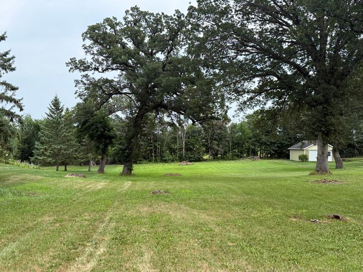 Property Photo:  1806 Minnehuta Drive  MN 56537 