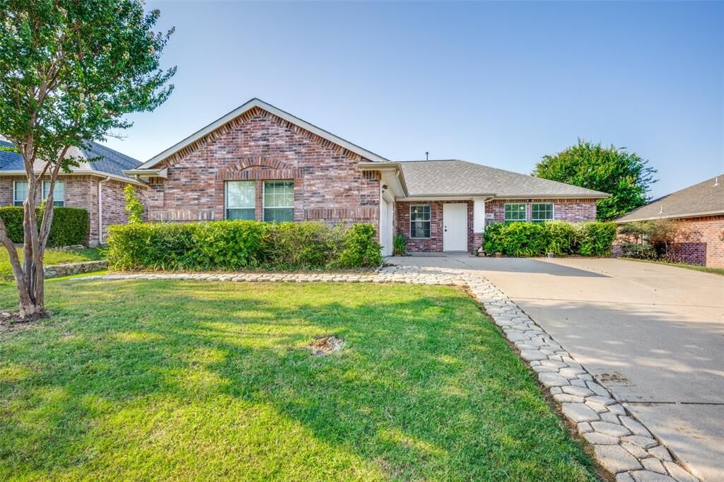 Property Photo: 3700 Ocean Drive TX 76210