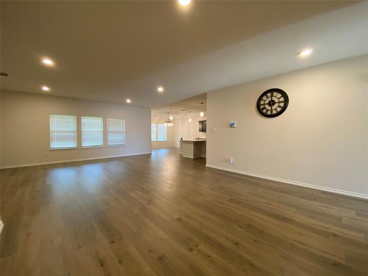 Property Photo: 159 Mapleoak Drive TX 75135