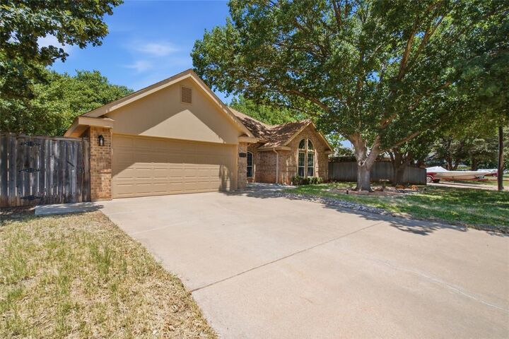 Property Photo: 5242 Western Plains Avenue TX 79606