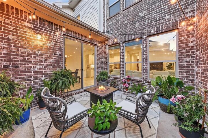 Property Photo: 1221 Birds Fort Trail TX 76005