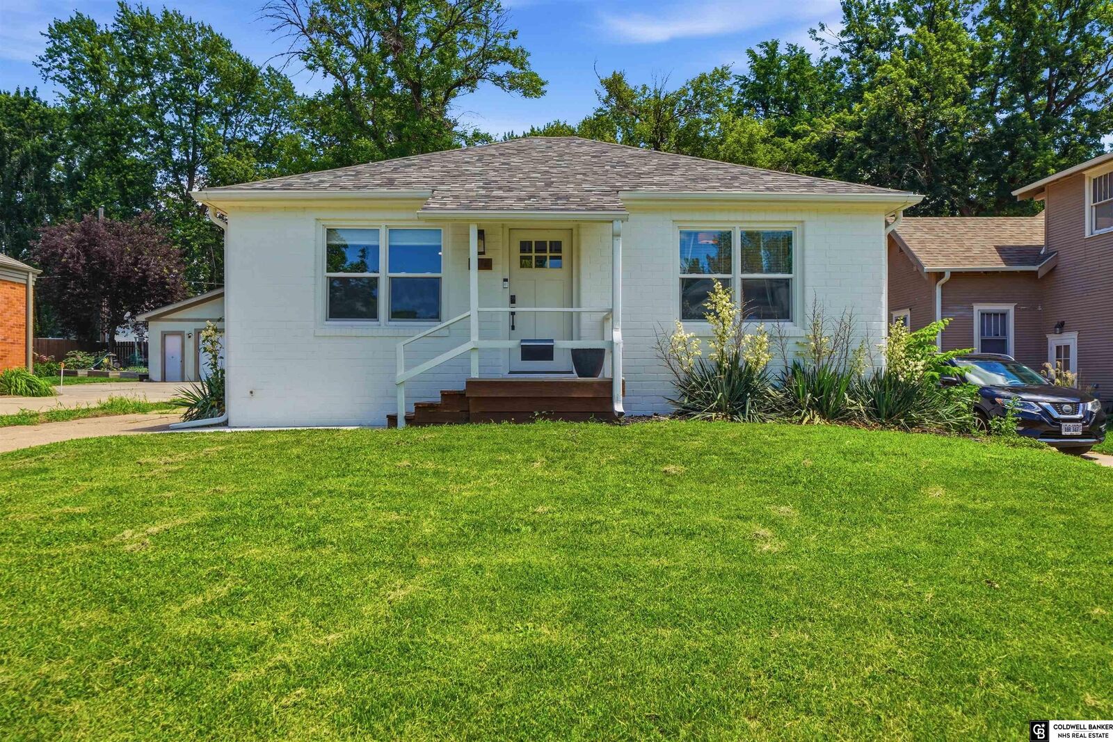 Property Photo: 874 S 34th Street NE 68510