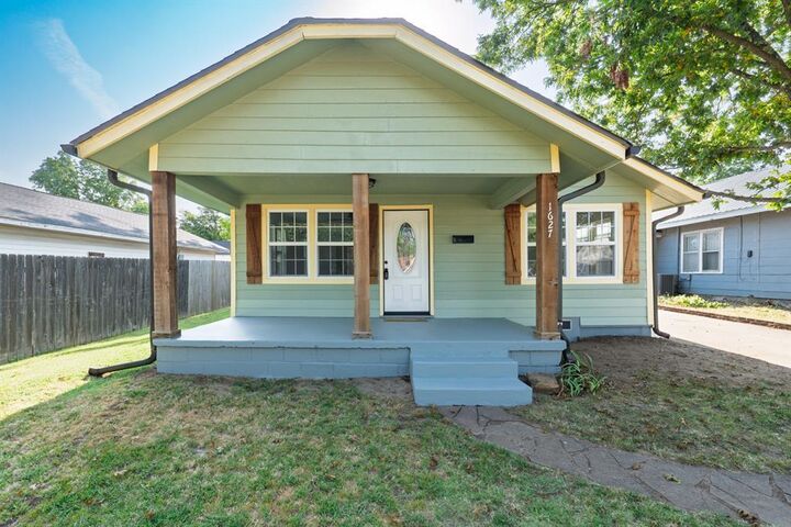 Property Photo: 1627 N Market Avenue OK 74804
