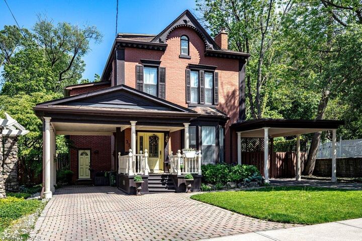 377 Hess Street S — photo 1