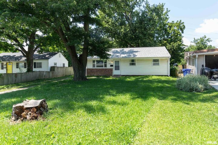 Property Photo:  3827 N Saint Joseph Court  IL 61616 