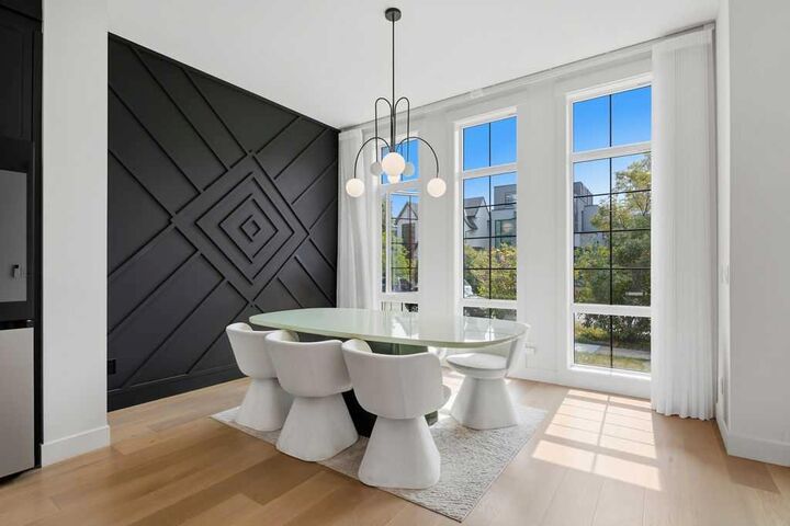 Property Photo: 136 10 Avenue NW AB T2M 0B3