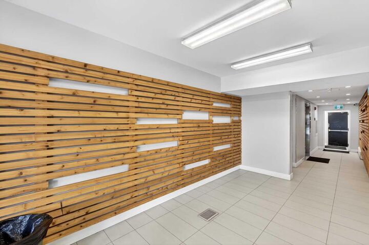 Property Photo: 128 15 Avenue SW 603 AB T2R 0P5