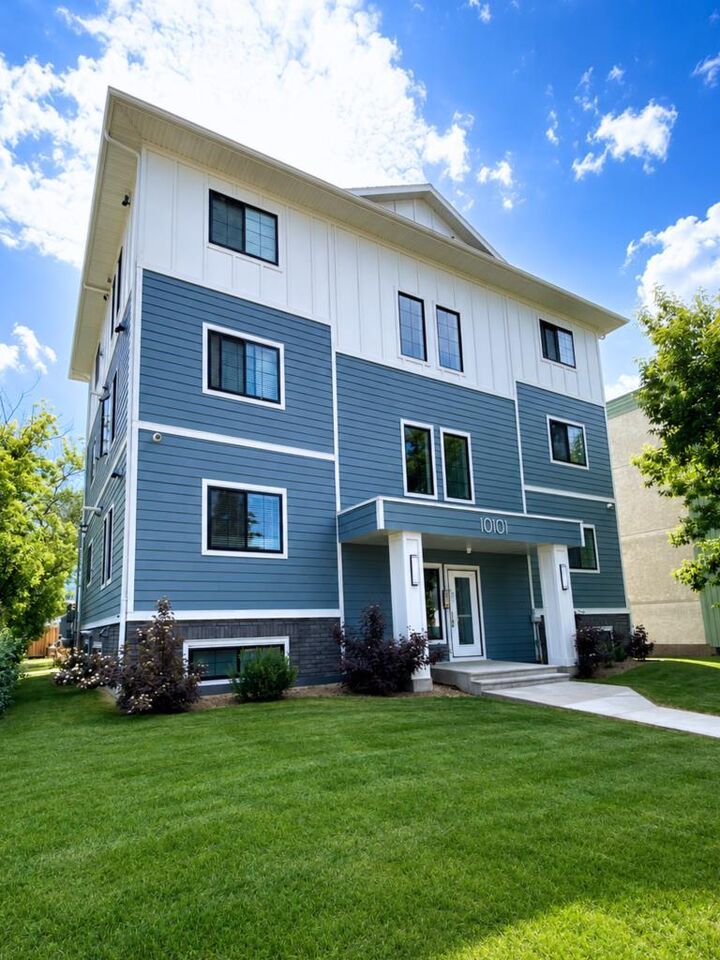 Property Photo:  10101 105 Avenue 301  AB T8V 1H3 