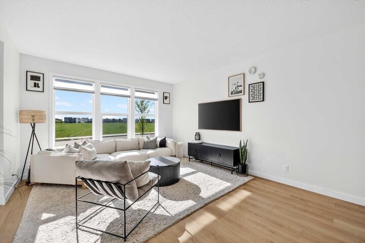 Property Photo:  87 Heirloom Boulevard SE  AB T3S 0H2 