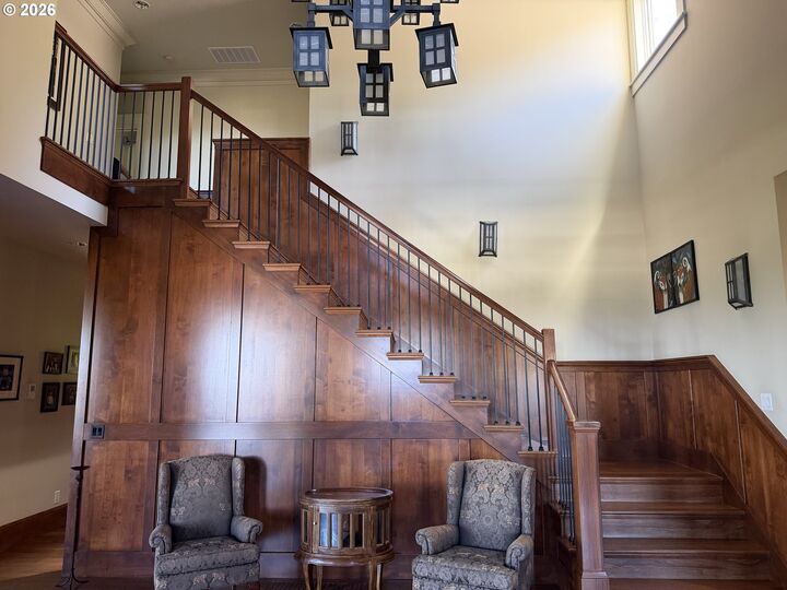 Property Photo:  220 S California St  OR 97219 