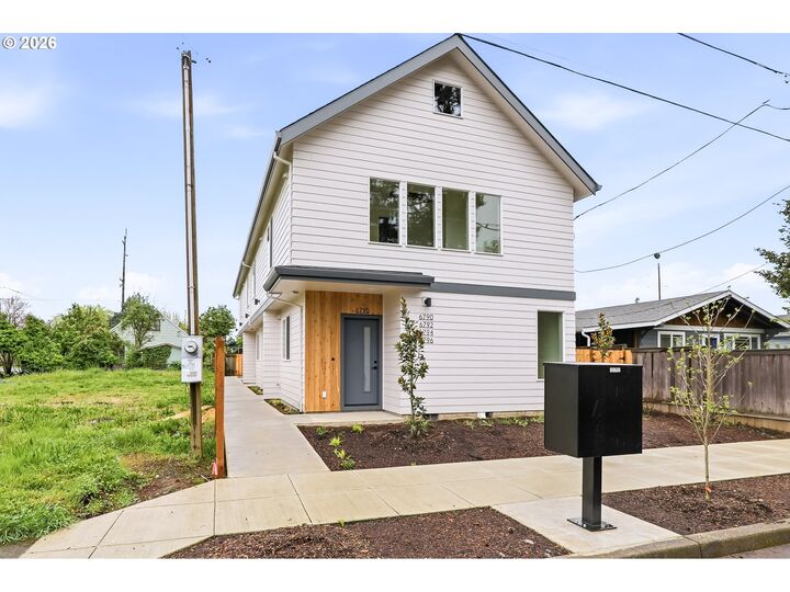 Property Photo:  6794 SE Insley 3  OR 97206 