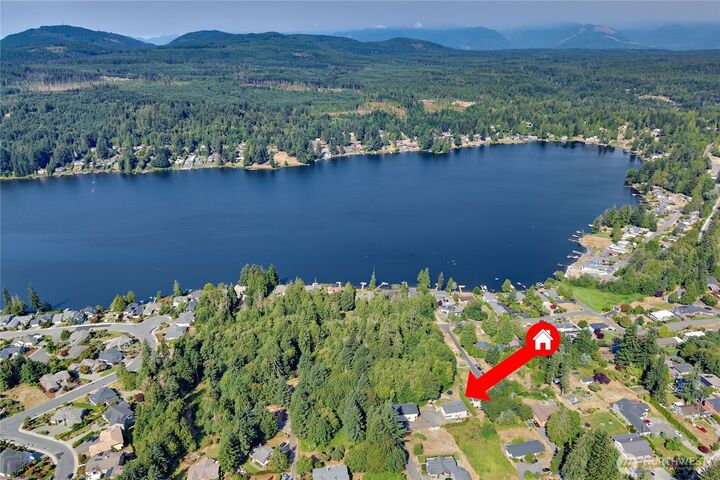 Property Photo: 6110 Lakemont Lane WA 98312