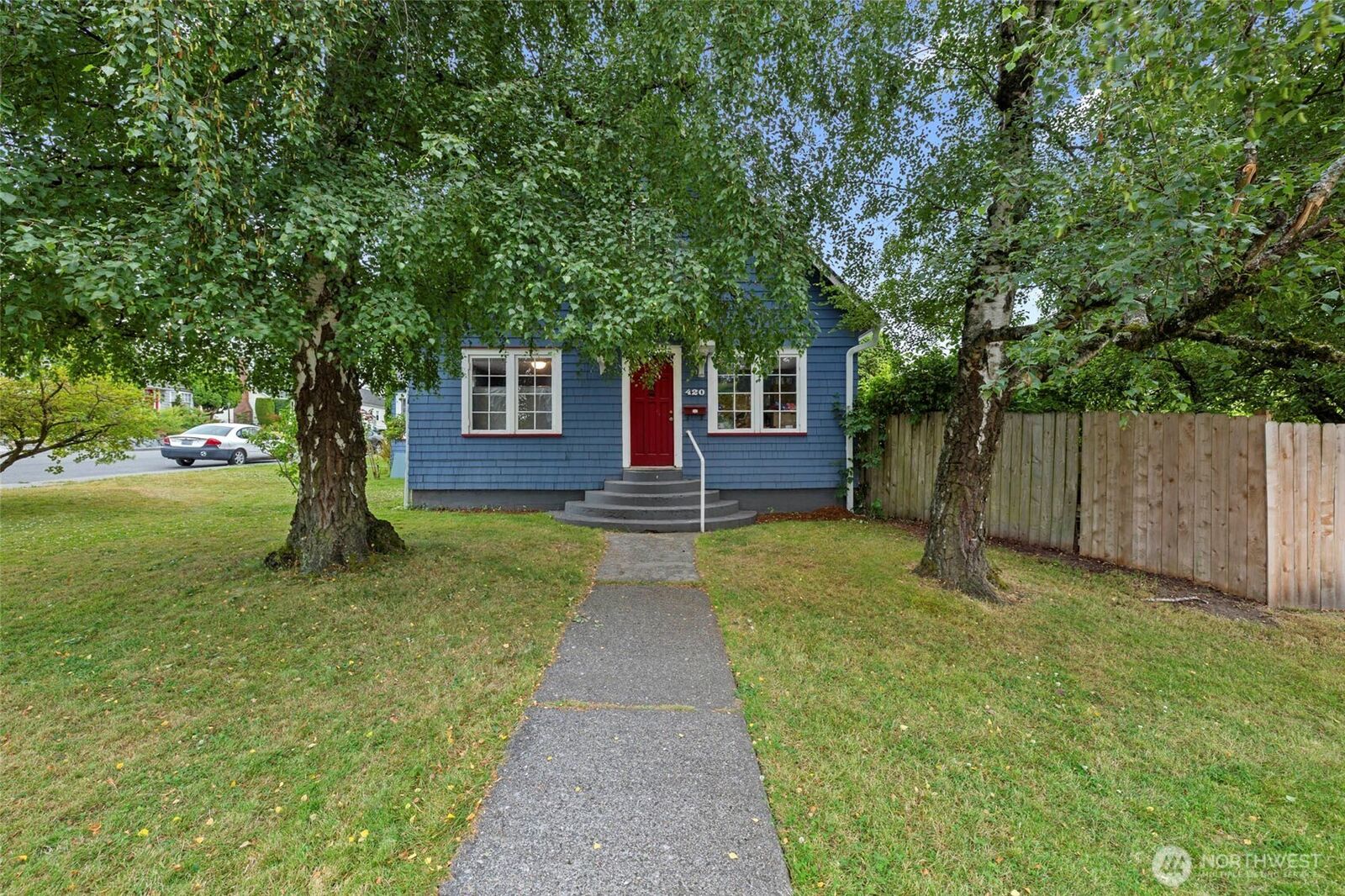 Property Photo:  420  Warren Street  WA 98273 