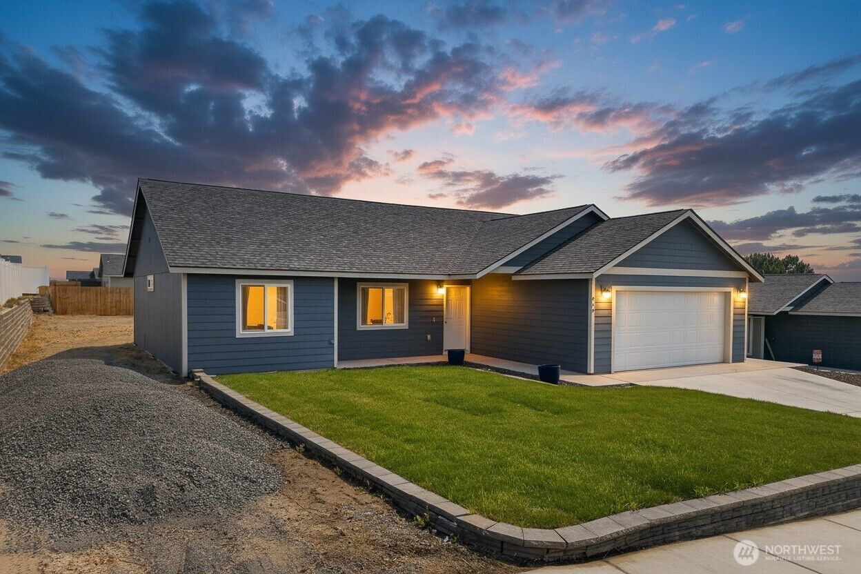 Property Photo:  619  Kimberly Avenue  WA 99357 