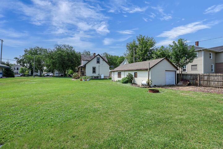 Property Photo:  115 W Scott Street  WI 54935 