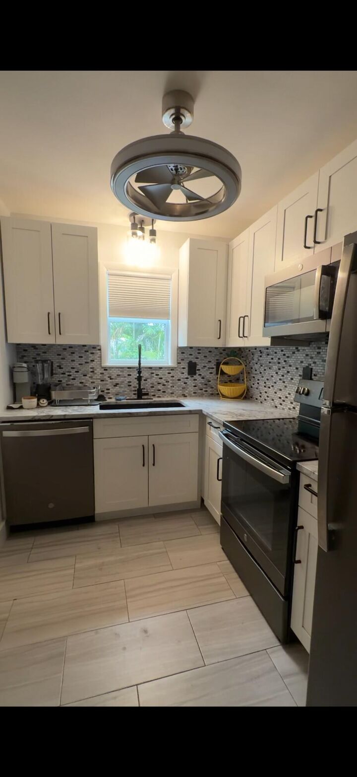 Property Photo: 900 Citrus Isle FL 33315
