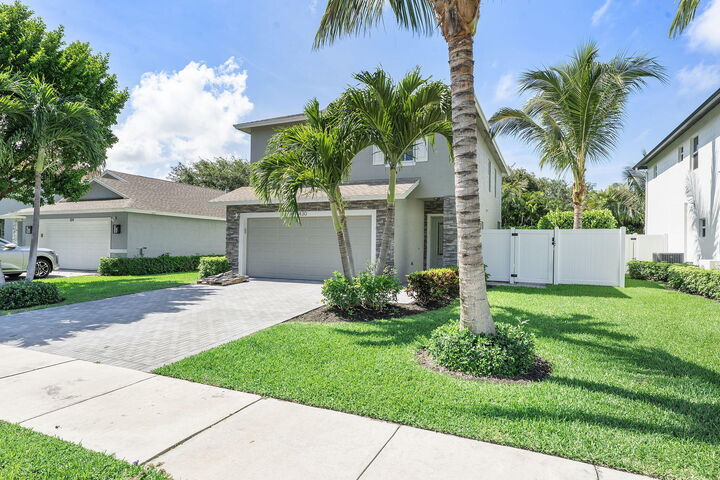 Property Photo:  430 Lucky Lane  FL 33444 