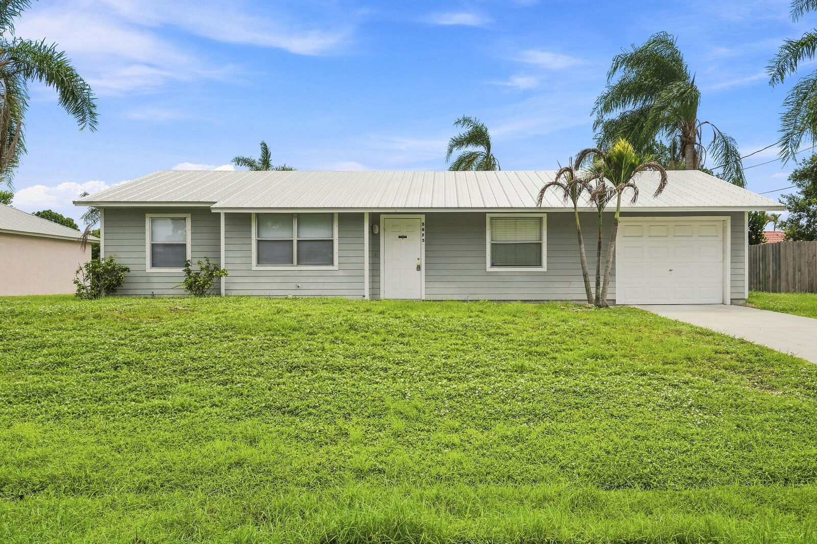 Property Photo: 3873 SW Daisy Street FL 34953