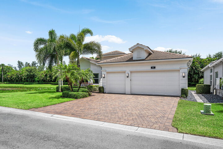 Property Photo:  9061 Golden Mountain Circle  FL 33473 