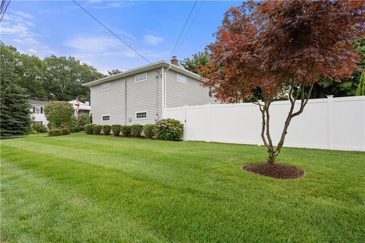 Property Photo:  88 Locust Avenue  RI 02911 