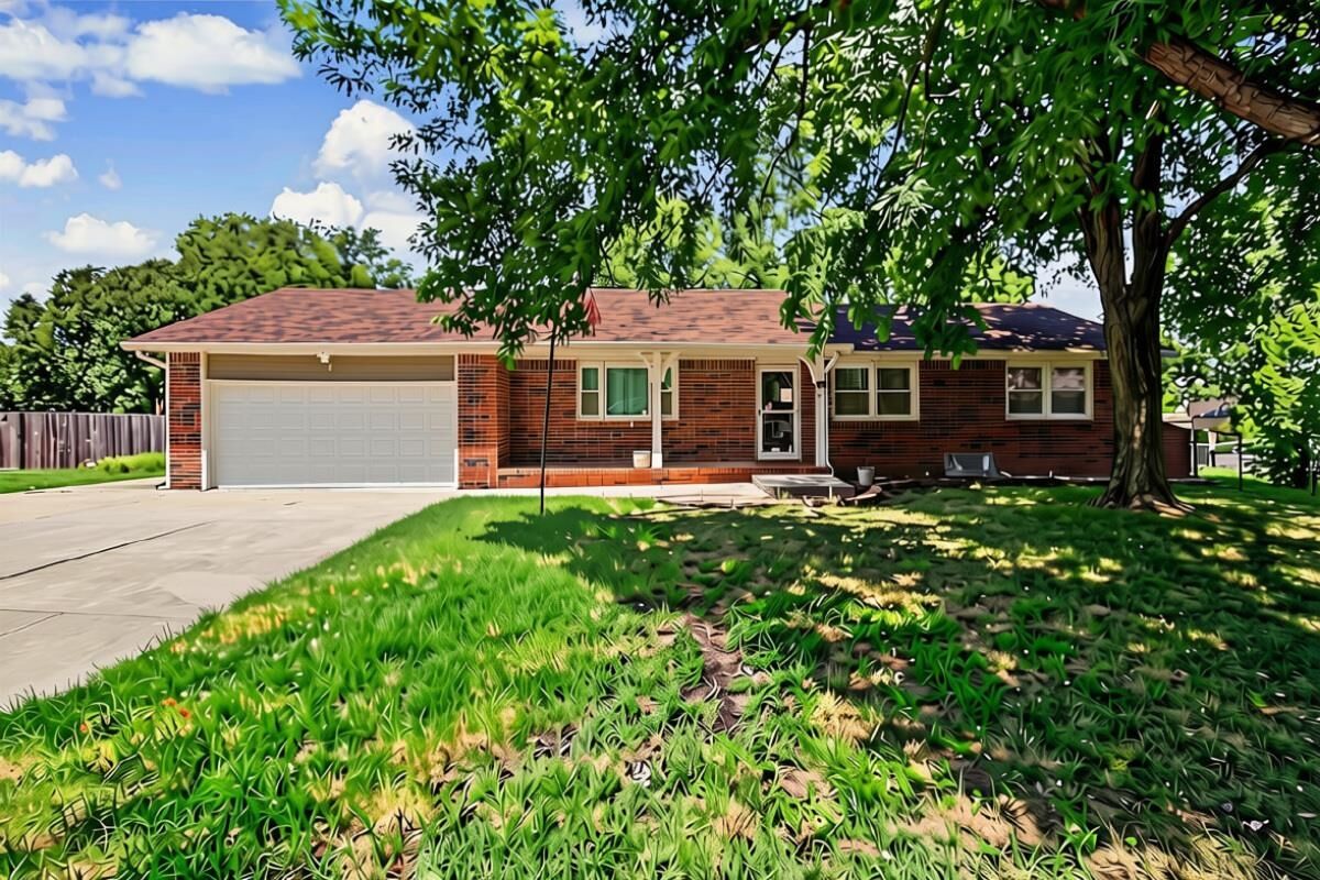 Property Photo: 3 W Son Ct KS 67147