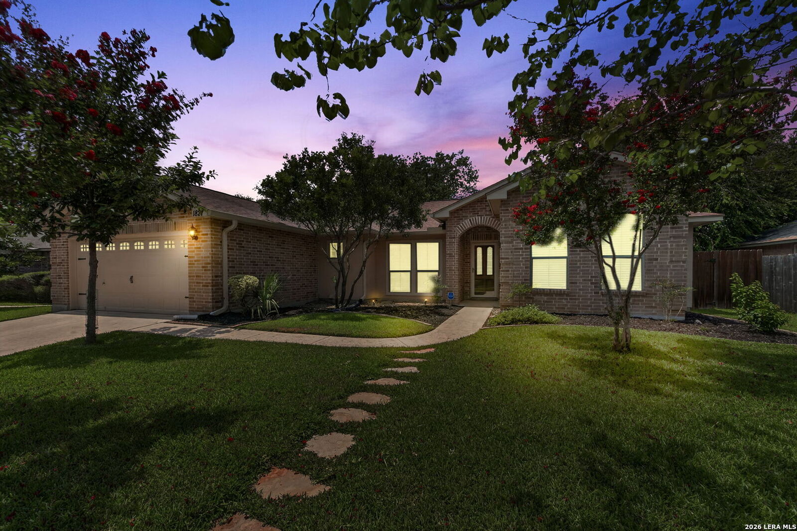 Property Photo: 1827 Oakline TX 78232