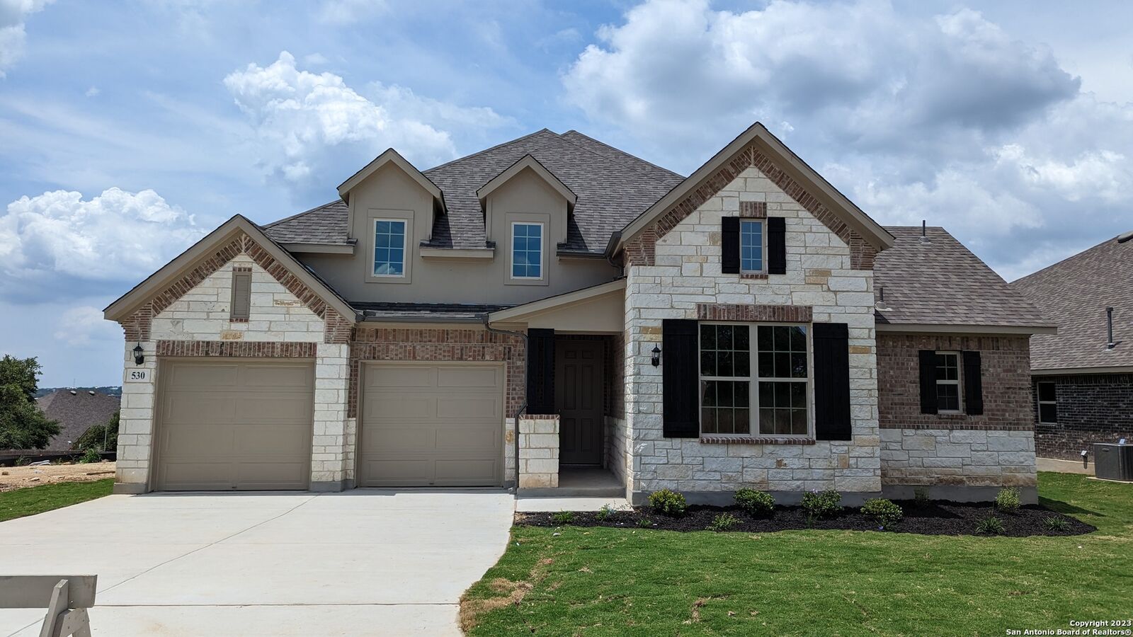 Property Photo:  530 Singing Crk  TX 78070 