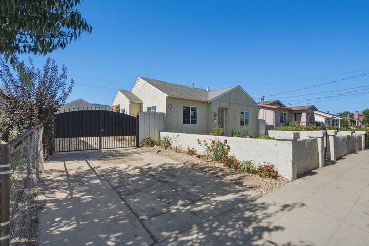 Property Photo: 818 East Street CA 93905