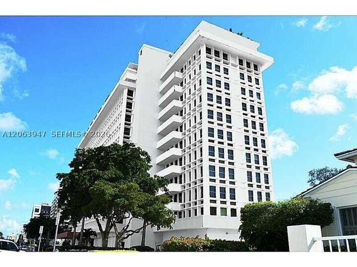 Property Photo: 700 Biltmore Way 215 FL 33134