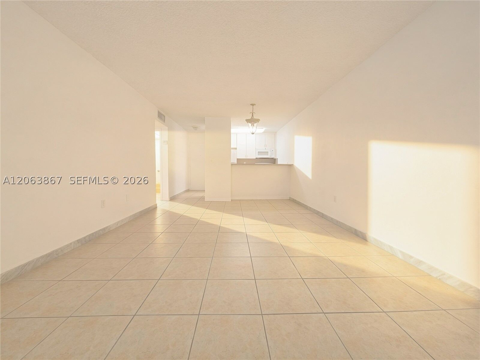 Property Photo: 1225 NE 124th St 24B FL 33161