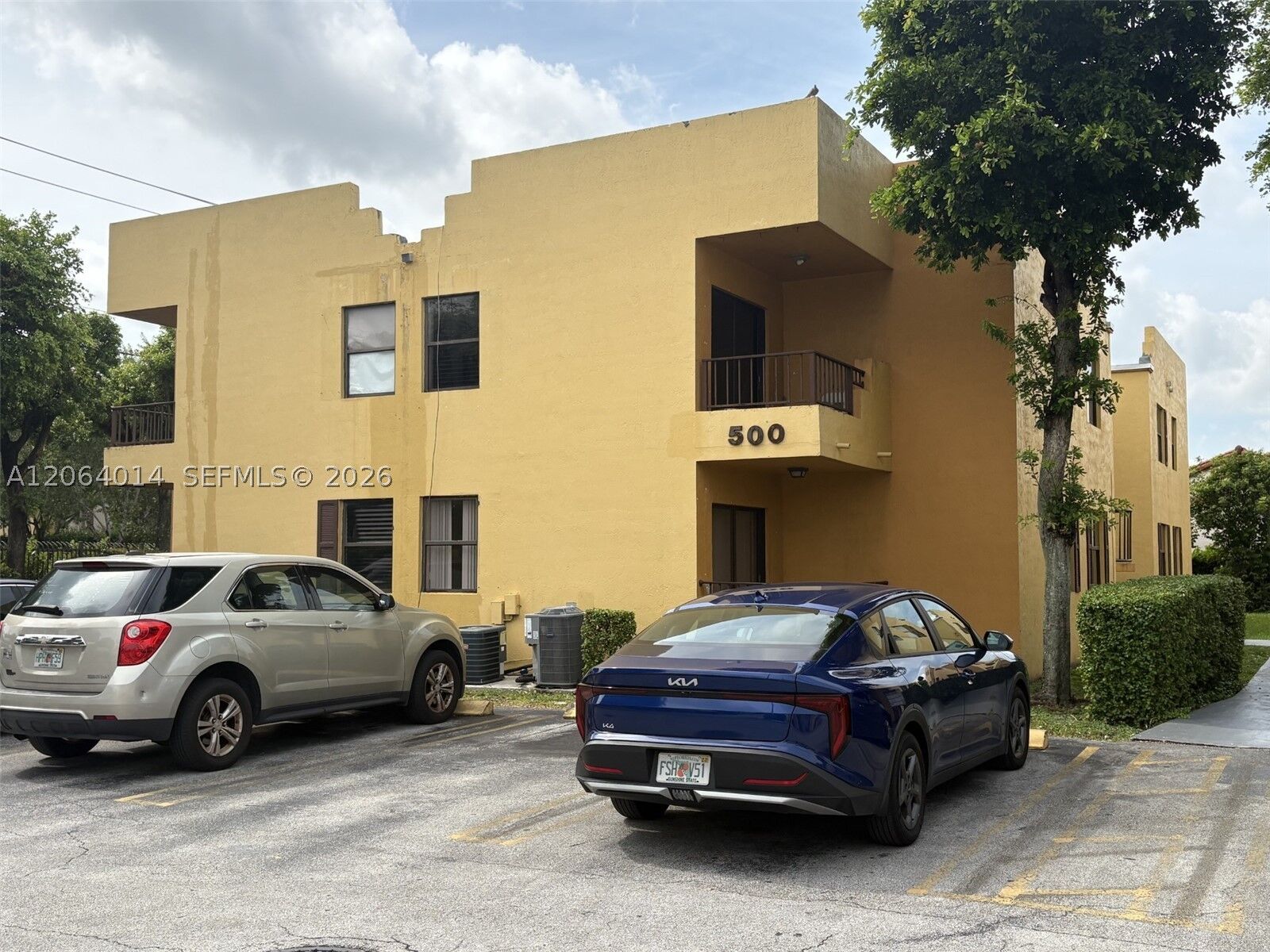 Property Photo: 500 NW 114th Ave 101 FL 33172