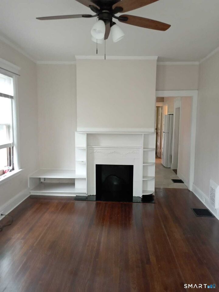 Property Photo:  65 Oxford Street 1  CT 06105 