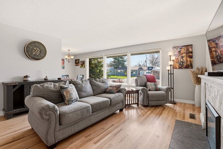 Property Photo: 3010 W Bismark Ave WA 99205