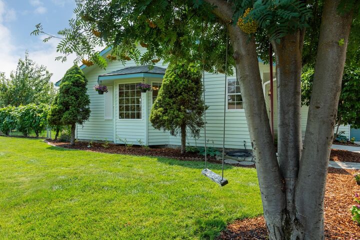 Property Photo: 4526 S Cook St WA 99223
