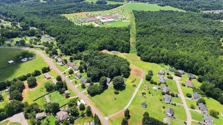 Property Photo: 557 Seay Road *** SC 29316