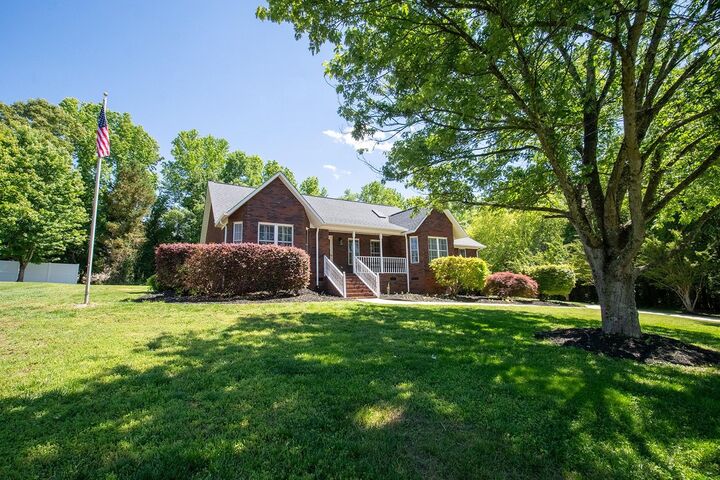 Property Photo:  109 Cameron Lane  SC 29341 