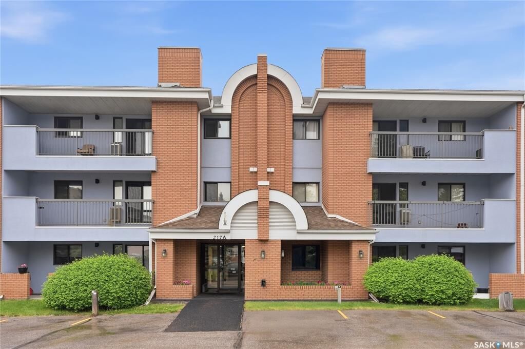 Property Photo:  217A Cree Place 212  SK S7K 7Z3 